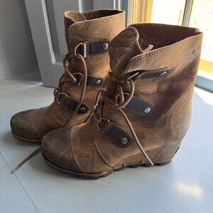 Sorel Women's Joan Of Arctic Wedge Mid 8.5 B(M) US - Grill/Black